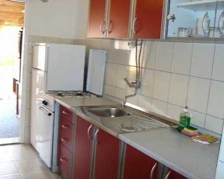 Three Bedroom Laura Lägenhet