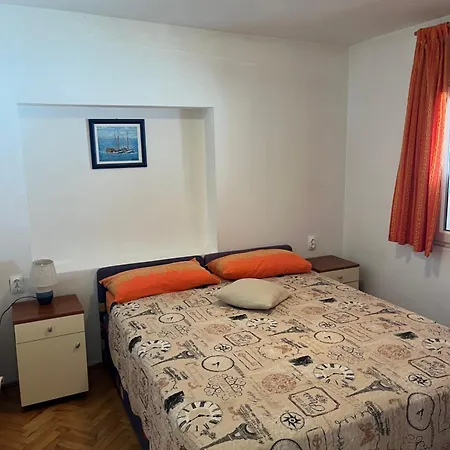 Three Bedroom Laura *
