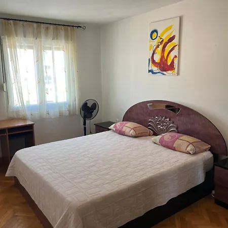 Three Bedroom Laura شقة سبليت