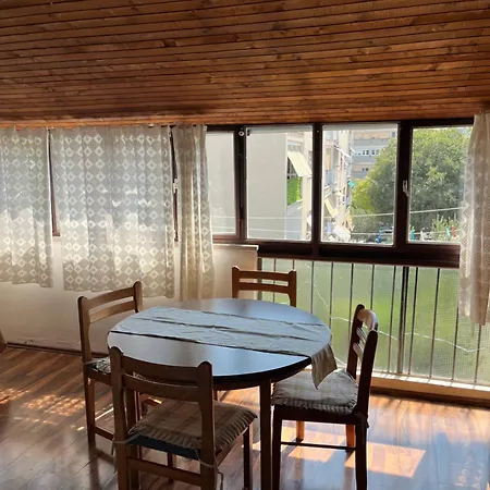 Three Bedroom Laura سبليت