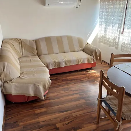 Three Bedroom Laura سبليت