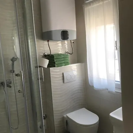Three Bedroom Laura Apartamento