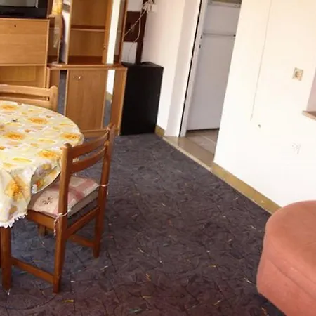 Three Bedroom Laura Split